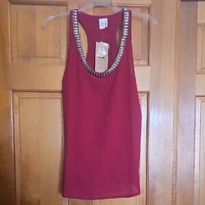 Paper Crane Beaded Scoop Neck Sleeveless Camisole in Deep Red